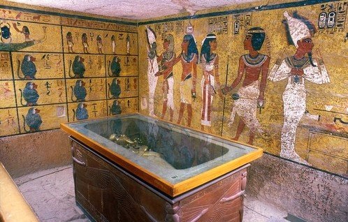 Tutanchamuns Sargkammer in Grab KV62 im Tal der Könige