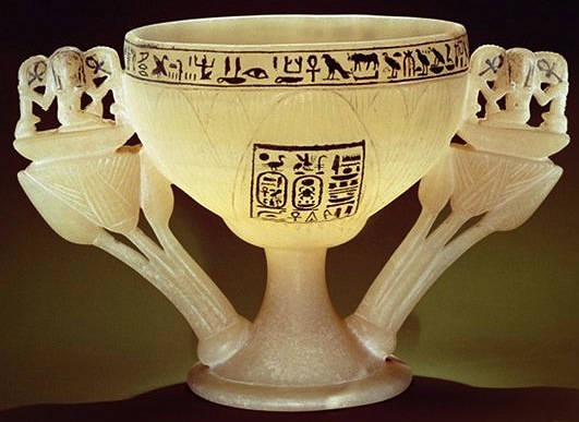 Kelch oder Schale in Lotusform mit dem Wunsch nach Glück für Tutanchamun