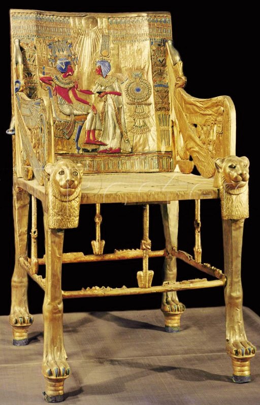 Pharao Tutanchamuns goldener Thronsessel